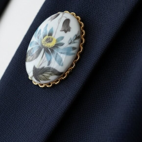 Vintage Floral Brooch | Gold Tone Botanical Cottagecore Pin - Picture 6 of 6